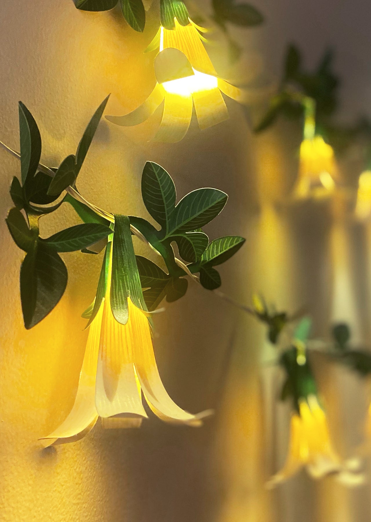 White Paper Flower Fairy Lights (10 flowers)